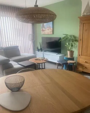 Met Zicht Op Zee 아파트 크노케-하이스트