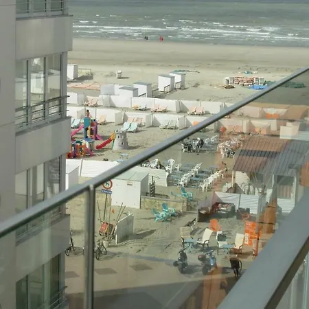 Met Zicht Op Zee Apartment
